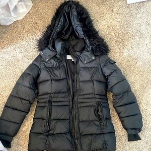 -A madden girl winter coat perfect for the cold season, size small/medium